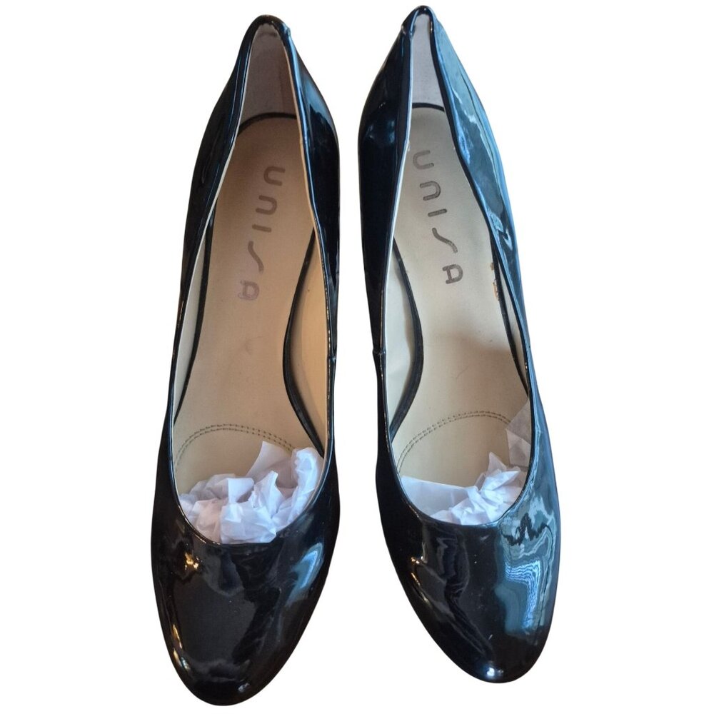 Unisa Black Patent Leather Heels Women’s 9.5M Classic Round Toe Slip-On Style